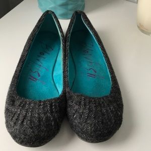 Blowfish gray tweed flats size 7